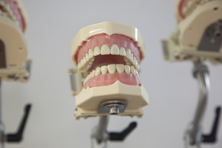 Yael Frank, A Problem Video Still, 2018